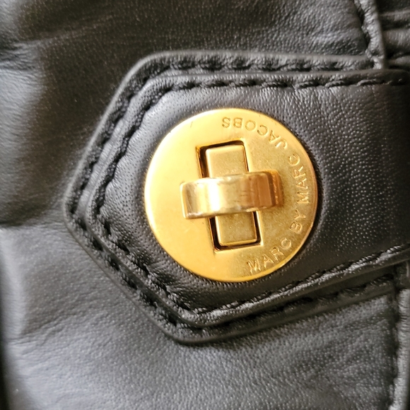 Black Marc by Marc Jacobs leather purse - Picture 2 of 5